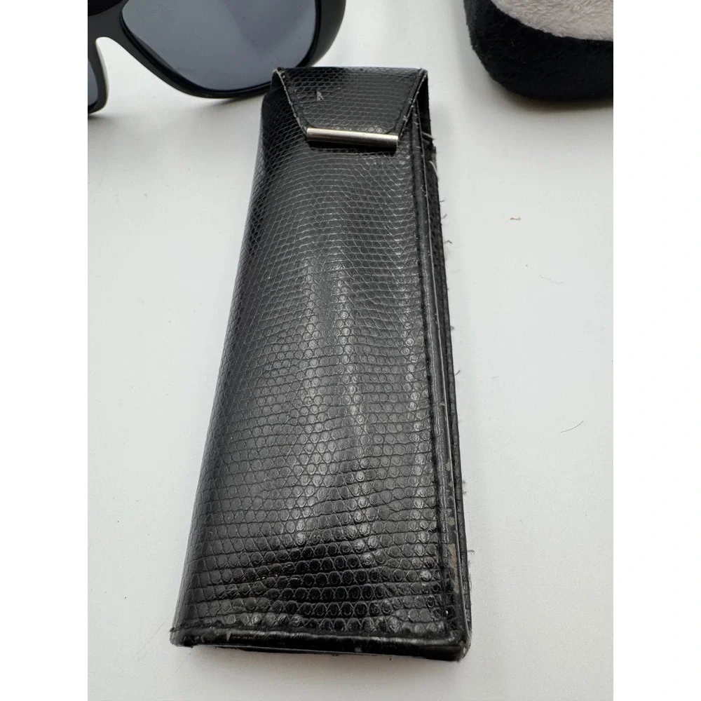 Sunglasses‎ lot plus two cases